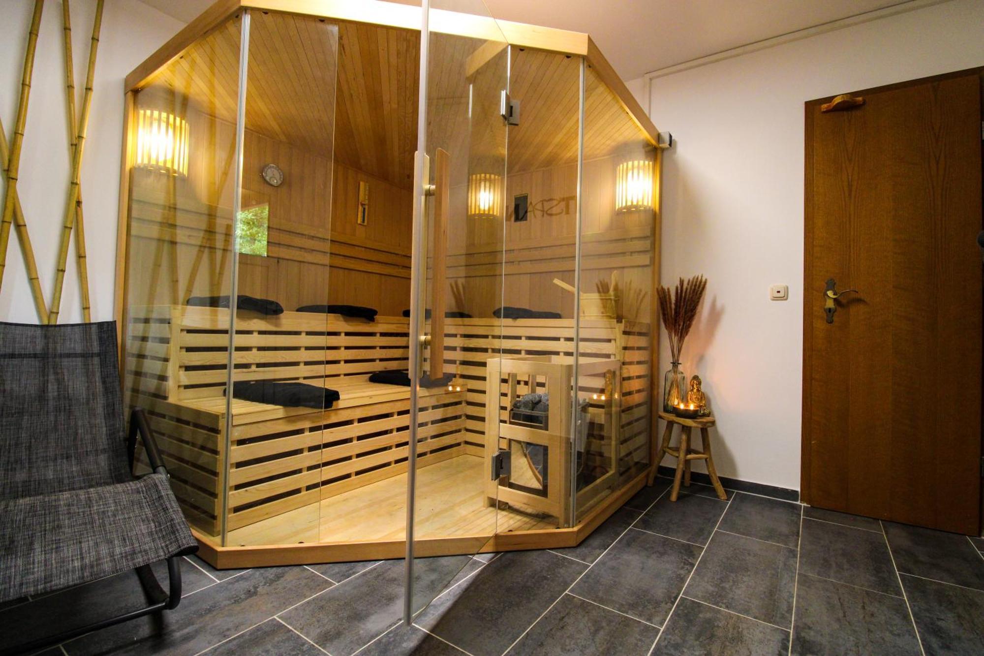 Stilvolle Wellness-Ferienwohnung In Neef Whirlpool, Sauna, Grill, Fitness, Billard & Moselblick Exterior foto