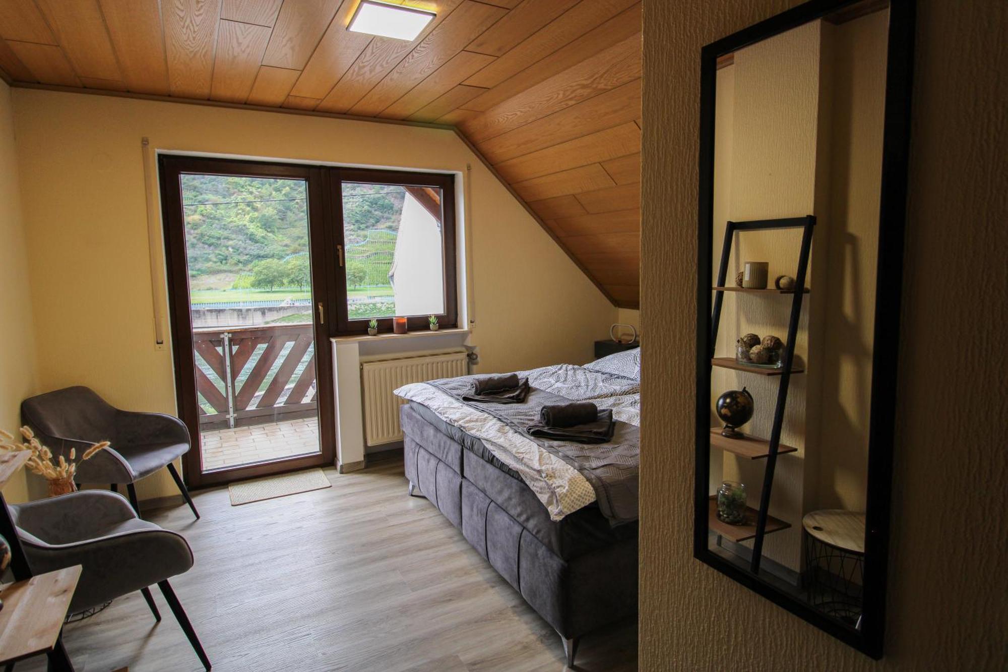 Stilvolle Wellness-Ferienwohnung In Neef Whirlpool, Sauna, Grill, Fitness, Billard & Moselblick Exterior foto
